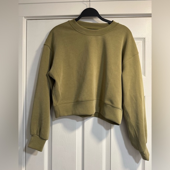 Lululemon Perfectly Oversized Cropped Crew *Softstreme EUC Size 4 - Picture 2 of 8